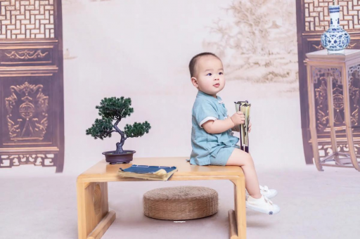 广州供卵代怀包生男孩1岁宝宝走路